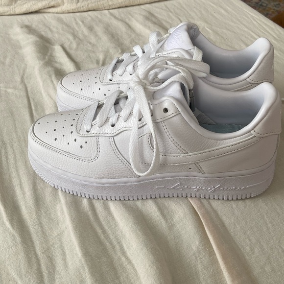 Drake Air Force 1 - Picture 1 of 3